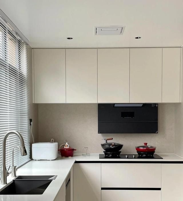 6种最丑的全屋定制柜子设计！大牌板材秒变土味现场，你踩坑了吗 - 家居知识