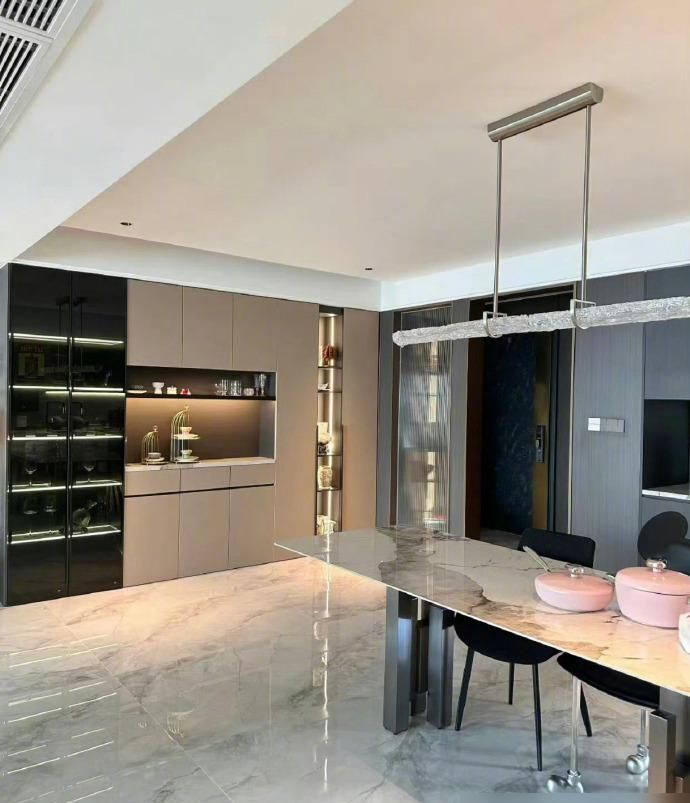 发现一户人家的家火了！装修那叫一个高级，尤其浴室太抢眼 - 家居知识