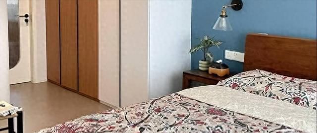 中古与现代的惊艳碰撞，揭秘这个混搭之家的独特魅力