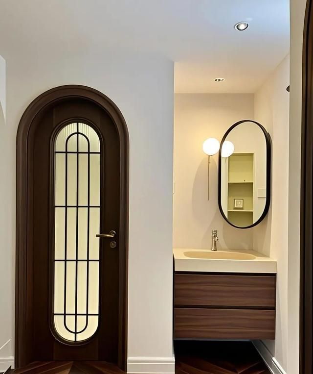 别再装极简了！中古风定制柜，让客餐厅秒变复古酒馆 - 家居知识