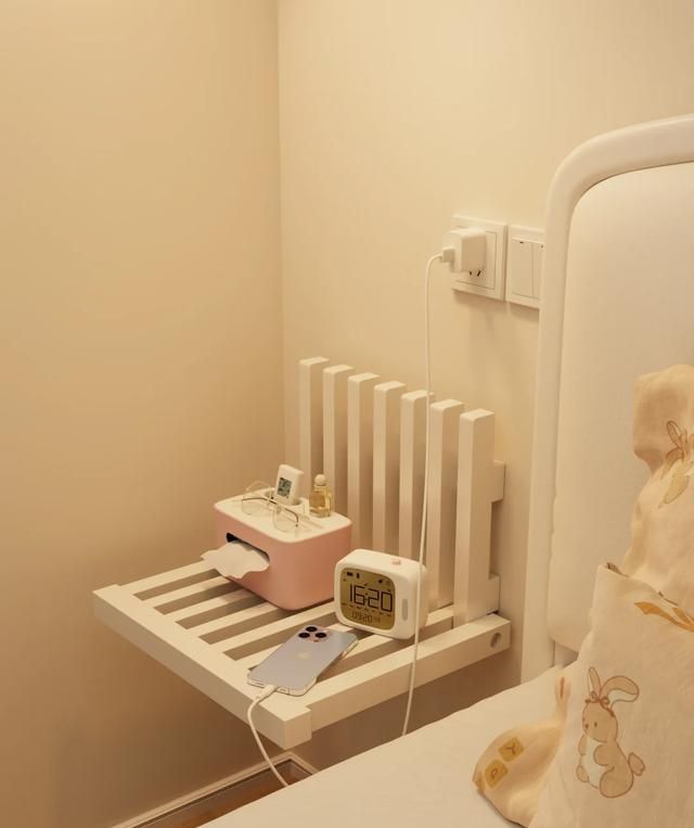 让年轻人的“床头柜平替”惊到了！只要换一个思路，既省钱又实用 - 家居知识