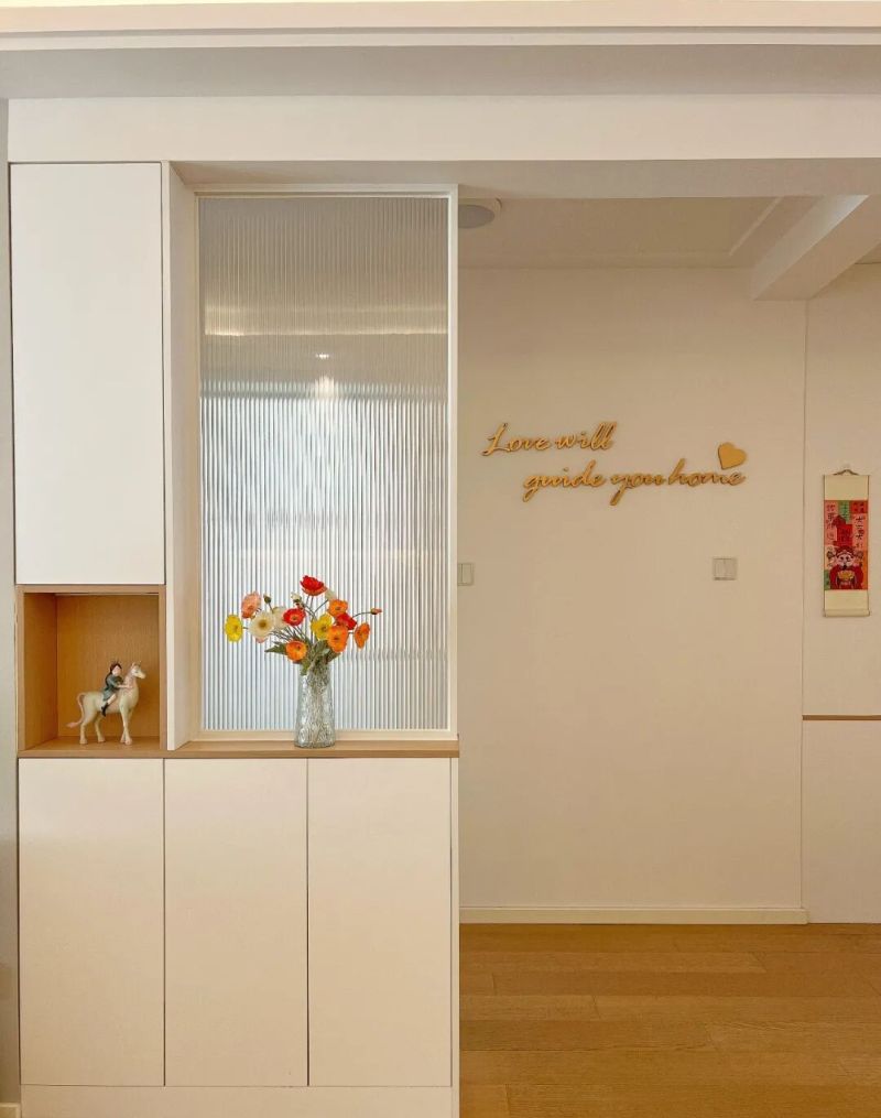 进门就能看见厕所怎么办？看看年轻人家里的设计，那叫一个高级 - 家居知识