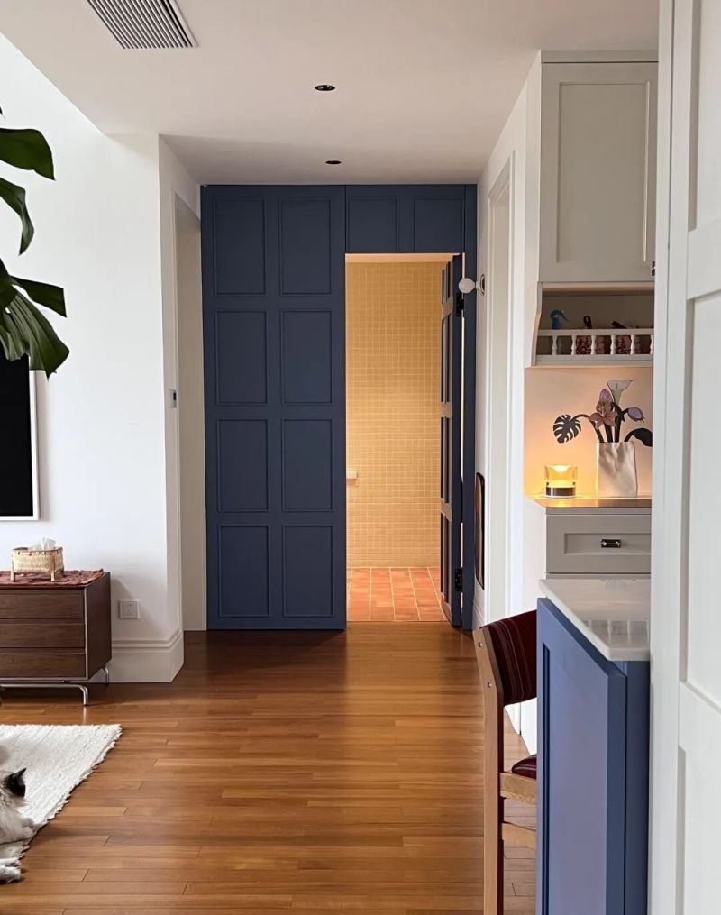 进门就能看见厕所怎么办？看看年轻人家里的设计，那叫一个高级 - 家居知识