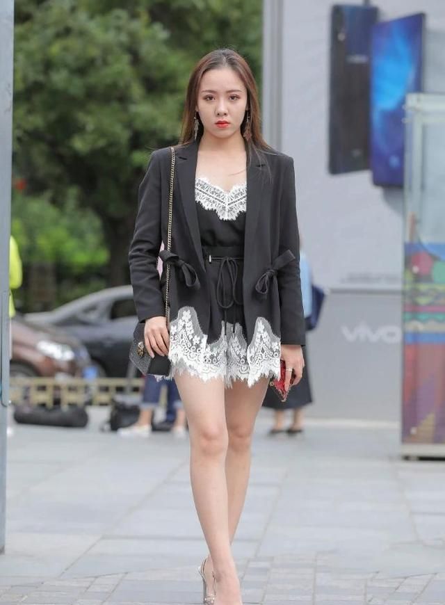 黑白叠穿，刚柔并济的都市摩登范儿 - 家居知识