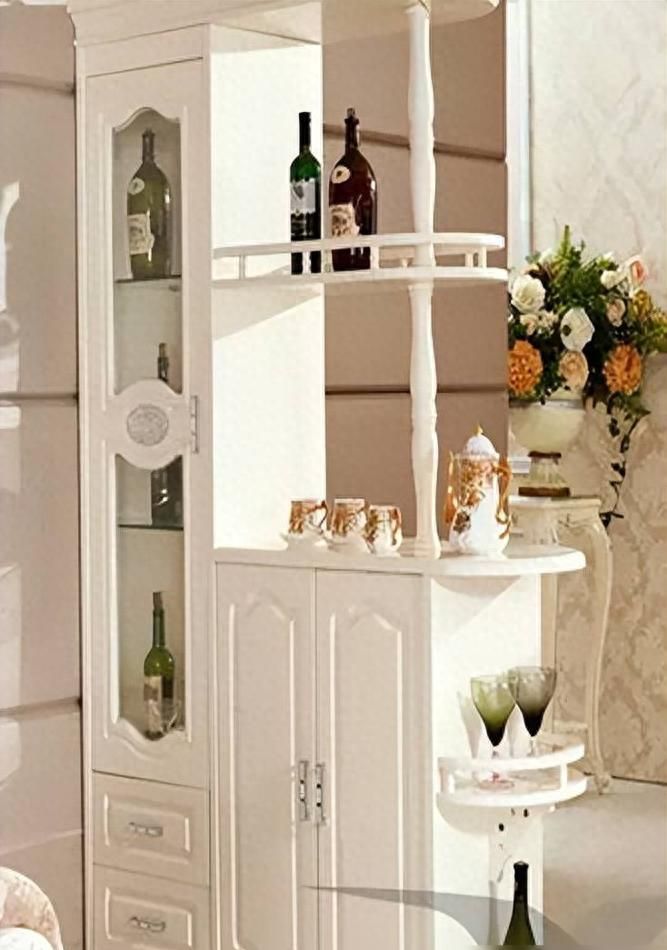 玄关酒柜隔断设计，让客厅秒变轻奢生活空间