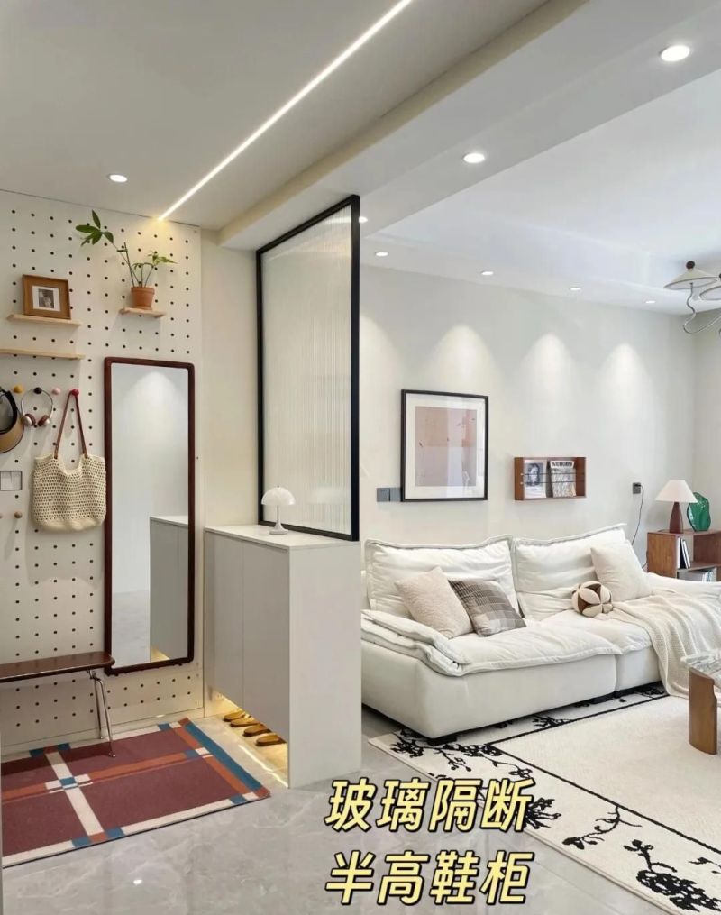 进门没有玄关，怎么办？看完这11个真实人家的设计，我想砸了重装 - 家居知识