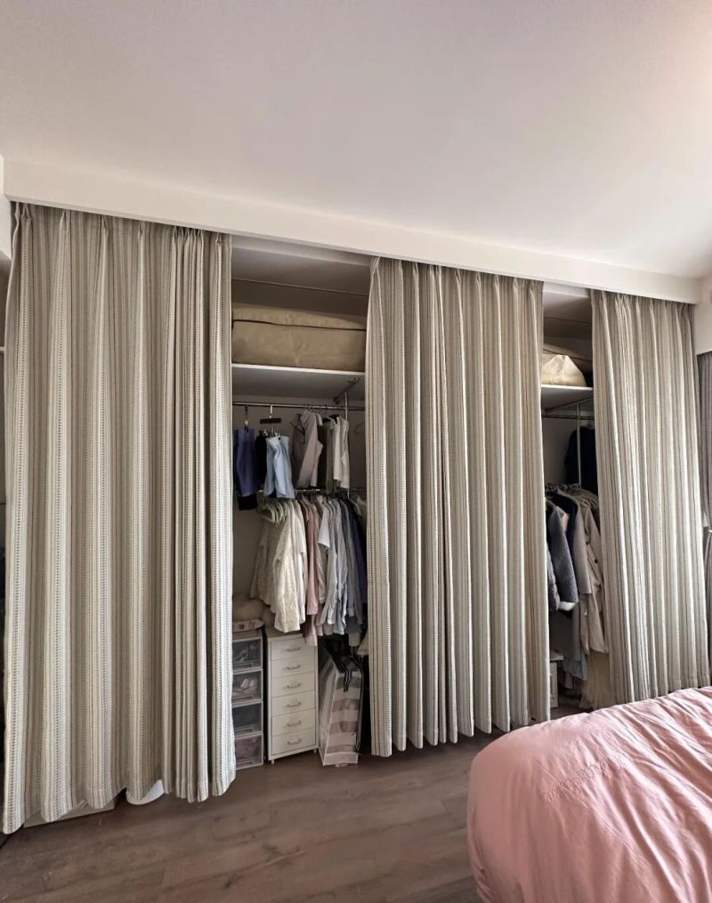 年轻人不做定制衣柜了？学网友的衣柜做法，只挂不叠，收纳力好强 - 家居知识