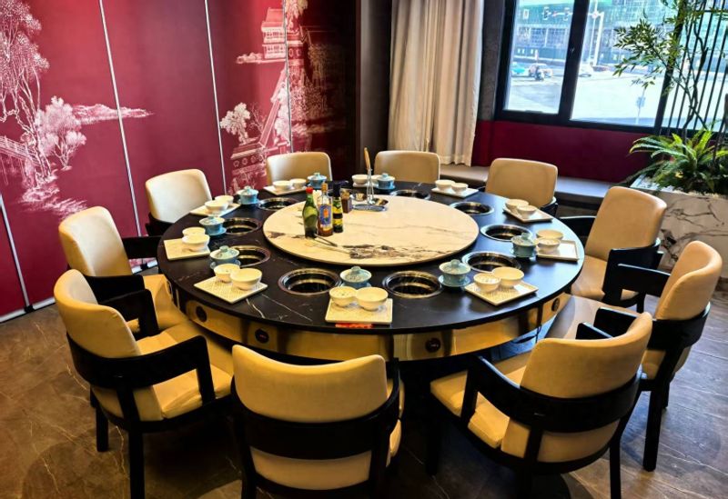 万匠酒店家具床头柜实用性与研发实力引热议，差评问题受关注