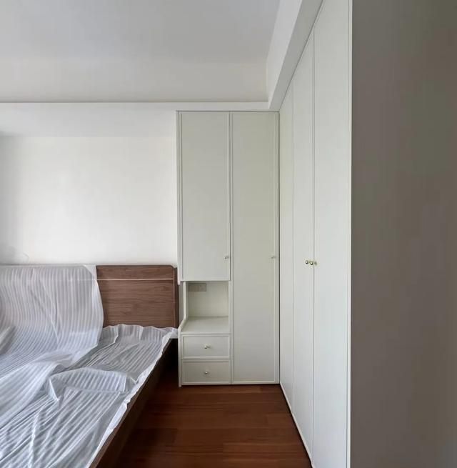 “床头柜”正在退出国人家庭，年轻人有新选择，更高级更实用 - 家居知识