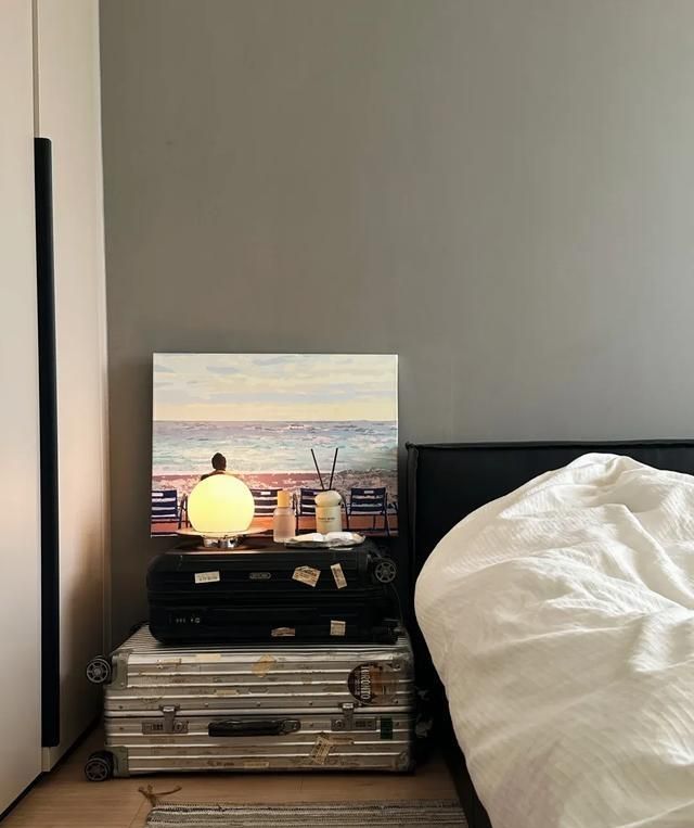 “床头柜”正在退出国人家庭，年轻人有新选择，更高级更实用 - 家居知识