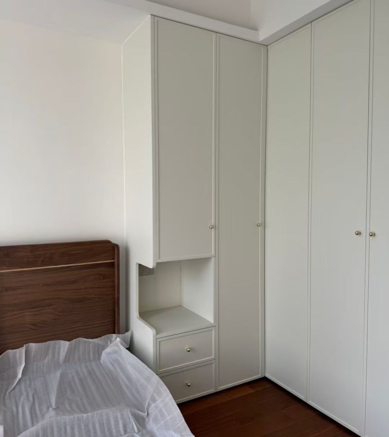 “床头柜”已逐渐退出中国家庭，看看年轻人的做法，高级又实用 - 家居知识