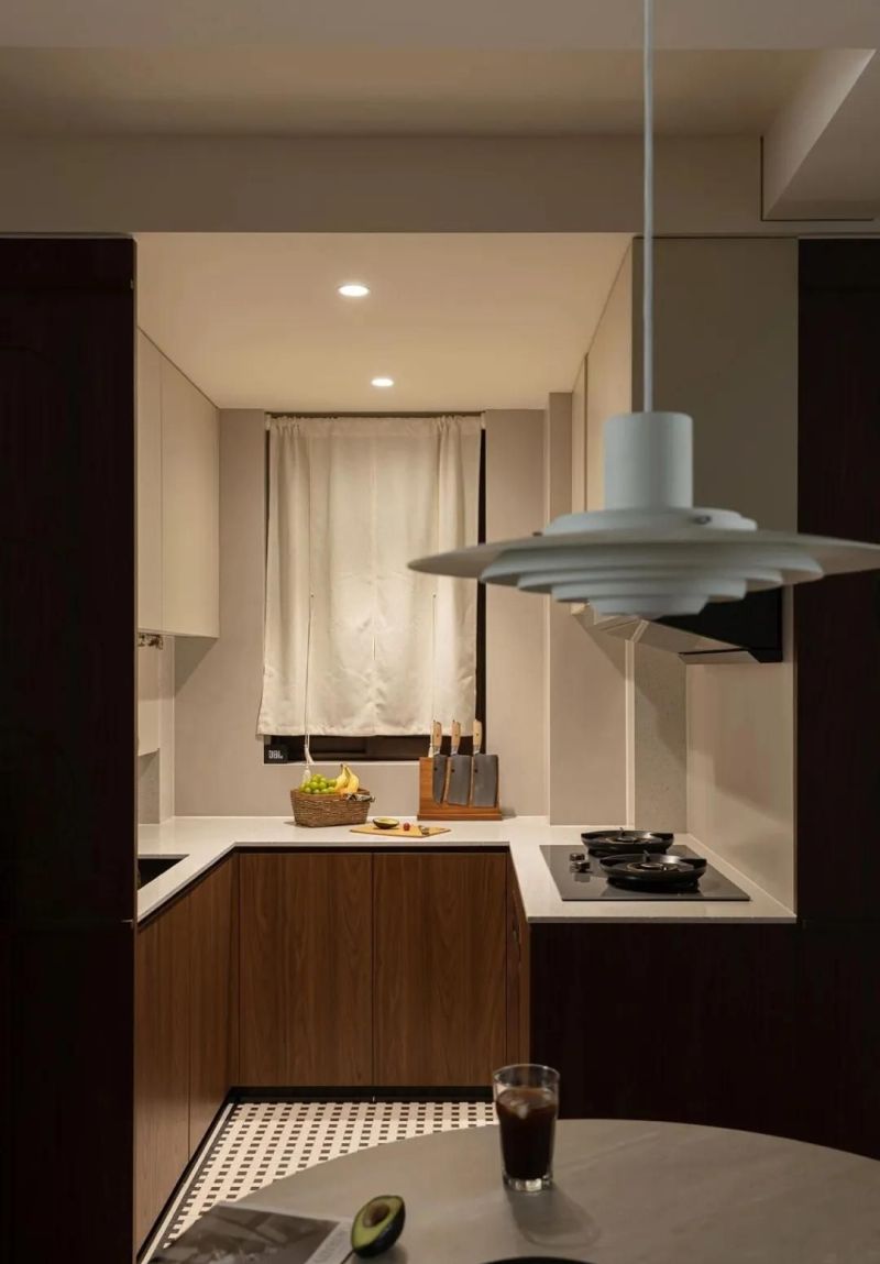 谁说小户型只能将就？95㎡二居中古风与包豪斯的优雅共生 - 家居知识