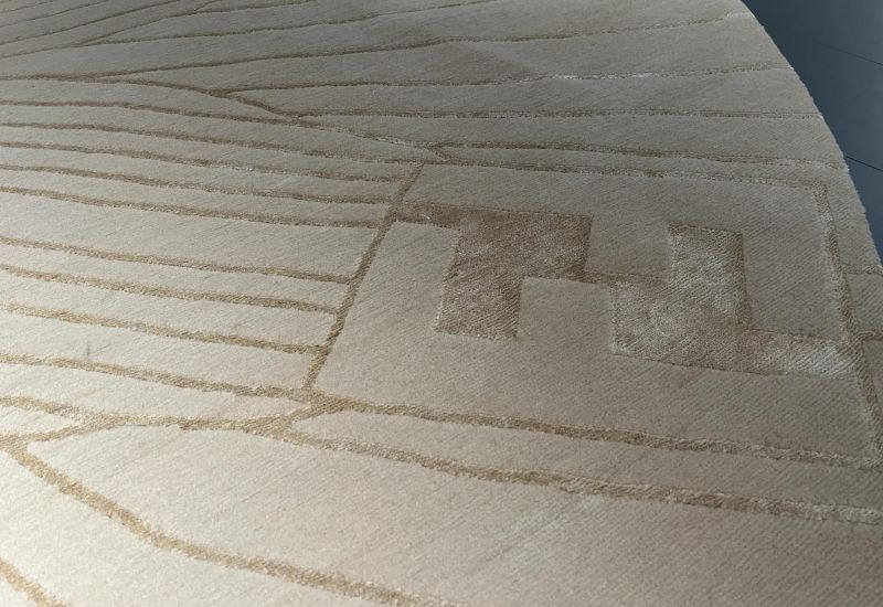 意式奢藏｜FENDI经典太阳纹设计，3米直径圆毯定义空间美学 - 家居知识