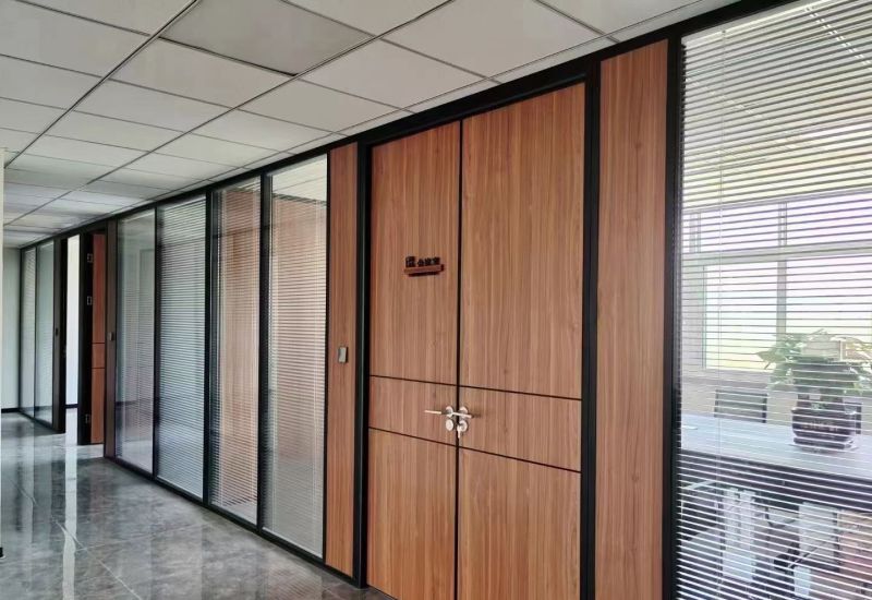 剖析玻璃隔断定制生产，靠谱的厂家有哪些？ - 家居知识