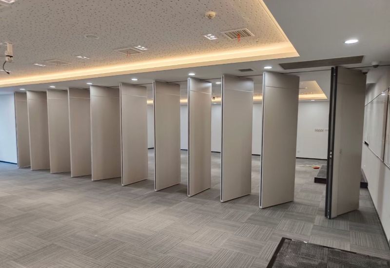 剖析玻璃隔断定制生产，靠谱的厂家有哪些？ - 家居知识