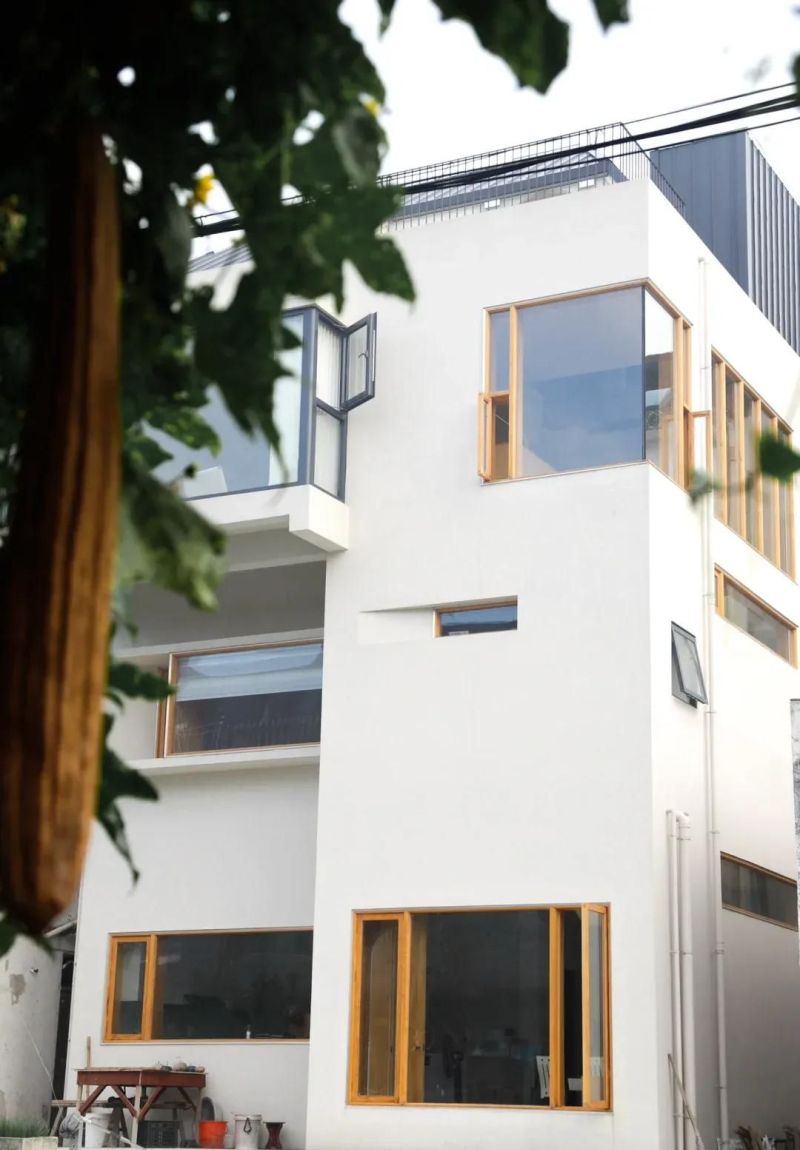 自然风天花板！90后设计师：用原木、光影与留白重构理想生活 - 家居知识