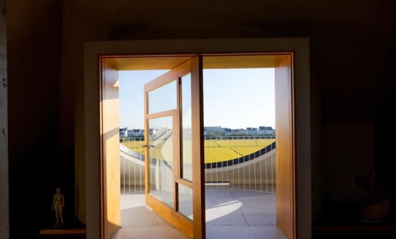 自然风天花板！90后设计师：用原木、光影与留白重构理想生活 - 家居知识