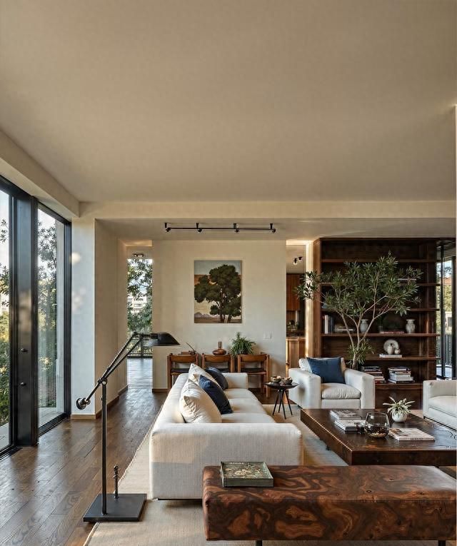 60后夫妇135㎡原木风退休宅，一进门就治愈的松弛感