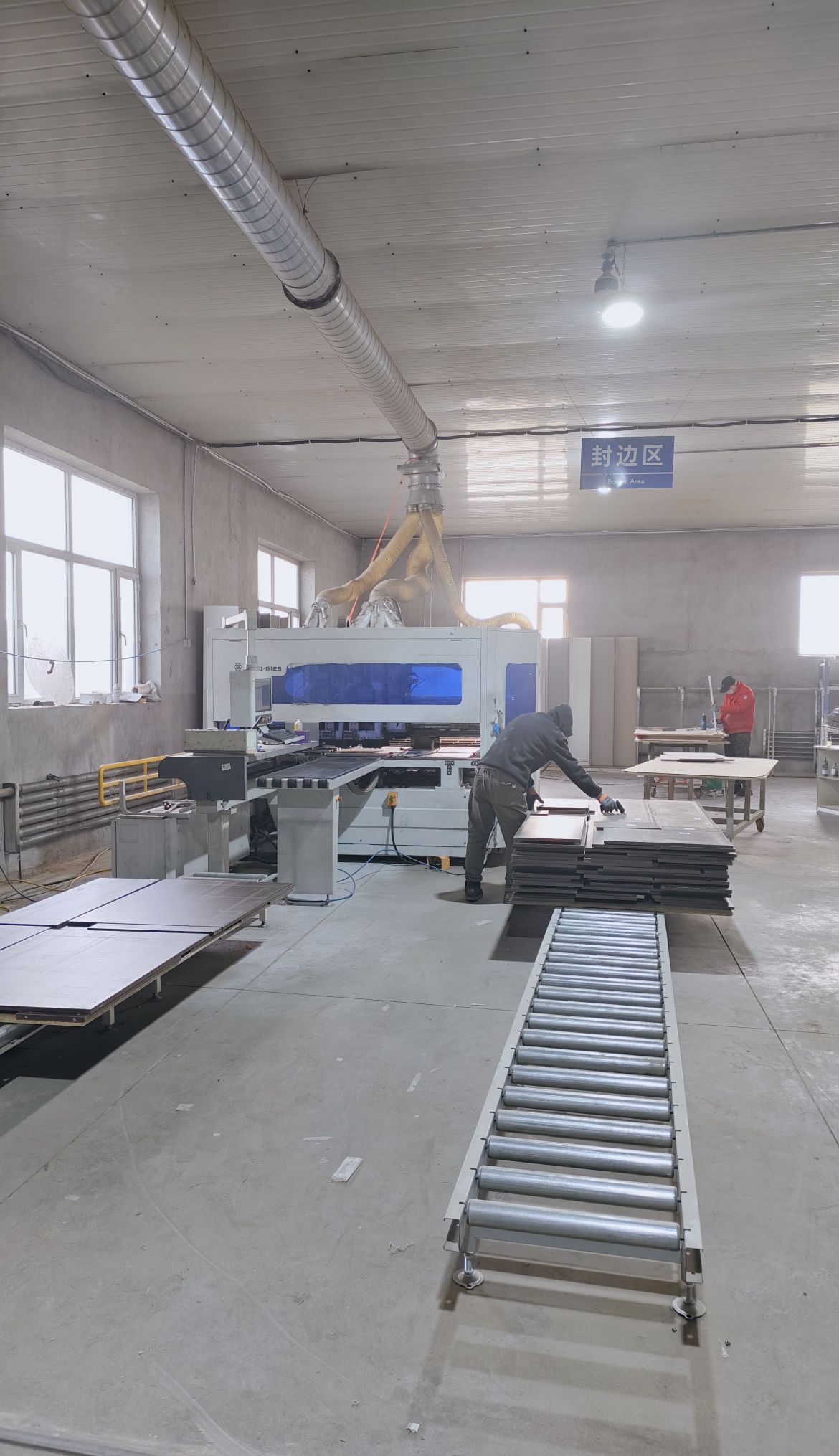 深聊全屋定制工厂，能做轻奢风格橱柜、门口定制和中低端定制哪家 - 家居知识