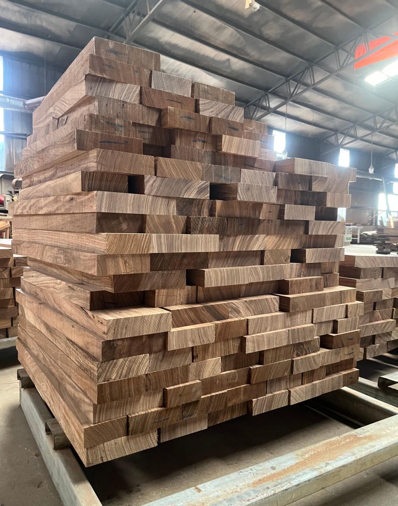 纯原木衣柜定制全国上门模式：成本控制与客户体验策略解析 - 家居知识