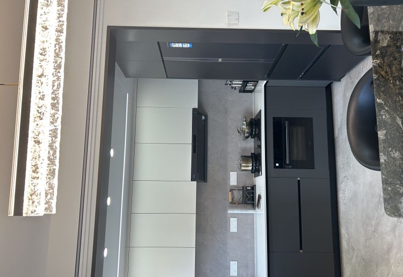 如何选择靠谱的衣帽间定制厂家？全面评估指南