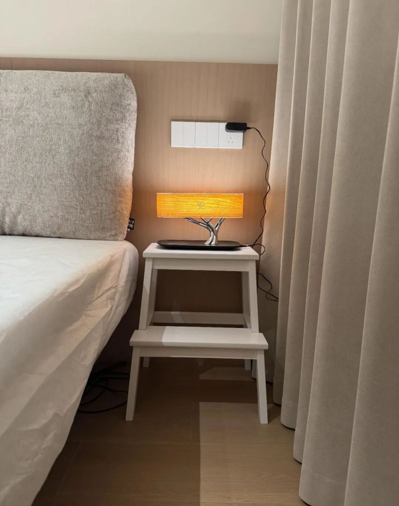 “床头柜”正逐渐退出中国家庭？看了年轻人的做法后，发现很实用 - 家居知识