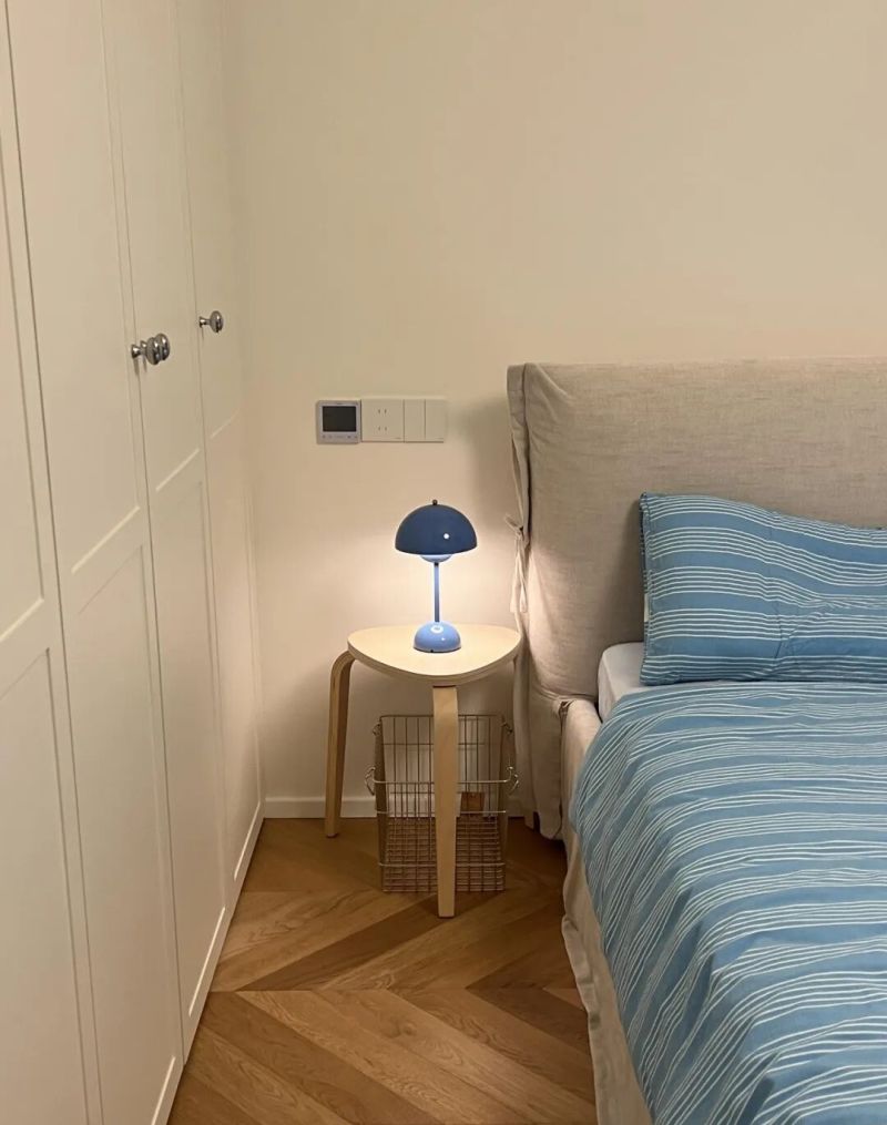 “床头柜”正逐渐退出中国家庭？看了年轻人的做法后，发现很实用 - 家居知识