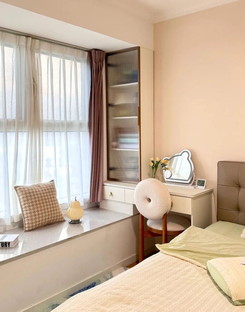 “床头柜”正逐渐退出中国家庭？看了年轻人的做法后，发现很实用 - 家居知识