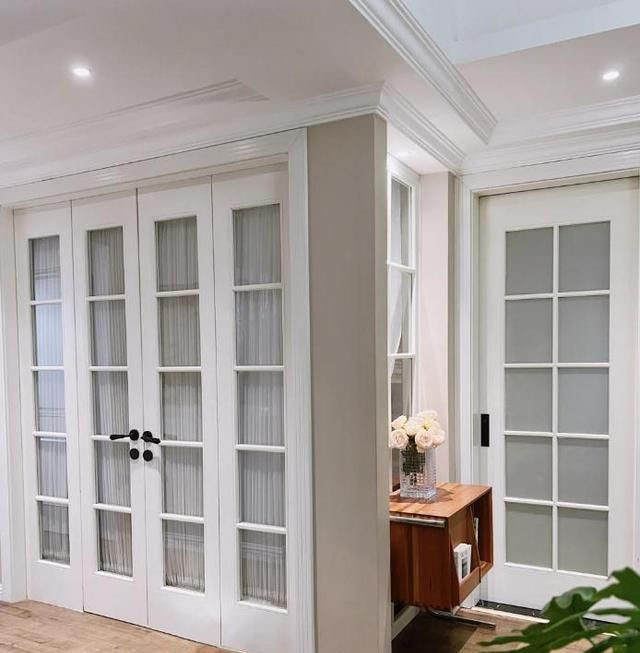 上海一独居女子的家，装修那叫一个高级，其中床尾最为抢眼 - 家居知识