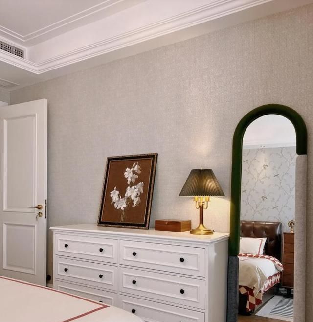 上海一独居女子的家，装修那叫一个高级，其中床尾最为抢眼 - 家居知识