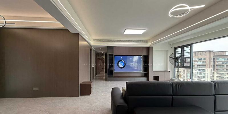 钦州云溪海棠现代意式极简大平层实景，沉稳高级感拉满