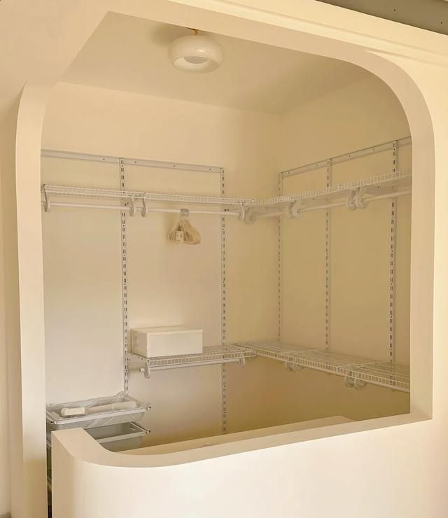 扔掉它！屁点大的卧室，也能拥有一个实用衣帽间？！ - 家居知识